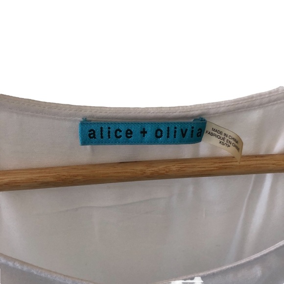 ALICE + OLIVIA White Cut-out Top - Picture 2 of 13